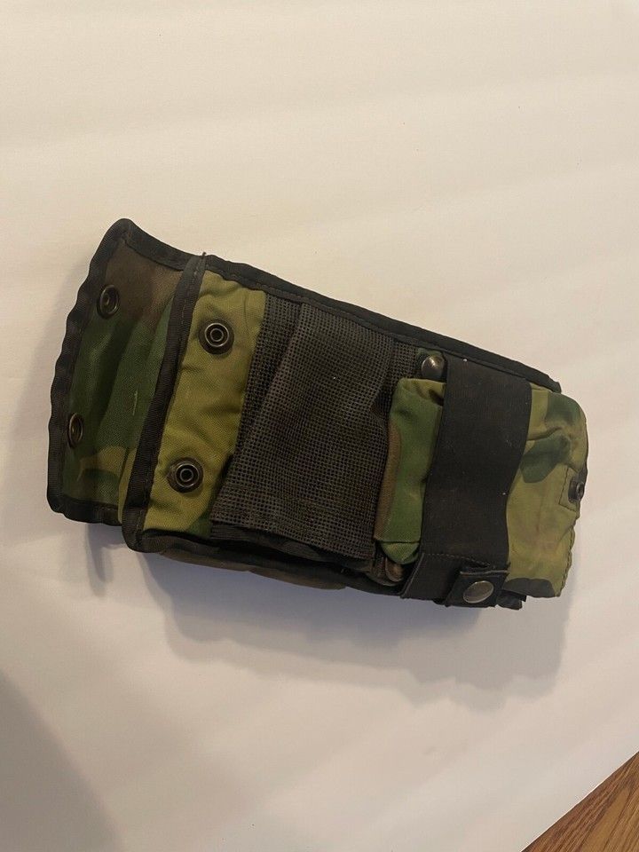 This week on ebay, a camo Newton holder for the 110-130 models!https://www.ebay.com/itm/285847157676?_skw=newton+messagepad&itmmeta=01JTGBQC67ZXYWX2F96VTKK2C6&hash=item428dd17bac:g:BdgAAOSwXSpluBsE&itmprp=enc%3AAQAKAAAA8FkggFvd1GGDu0w3yXCmi1deXQI%2F2C6mNS3NJ05XD5EmIM%2BZWS3NJZZMo9Wpn5dRIfIYipY1b1bM18U7TknRdEu%2BpvyqrSIhy4XR363bjtKN%2B31MWynebuO5uXSzLL1rfQIJaIfe23Shfk%2BXzEyk8MzK37d7TD4XEfk8T1%2BKwhpJ2agzgPmN8DMKNLlC57dY8N1A%2BdNHoVSOL6mVjNyF1yjFMpXoilNKGEPttQa3cLqcfWIxF9bwDmfhSmN%2BbRrtK3ci341s5cIIyLhgFXX%2BpUGalS6pklEd3XUkCk%2F4%2Fds2fBUm0W4wdWHMkKwGXGbyRw%3D%3D%7Ctkp%3ABk9SR6bD3YvUZQ